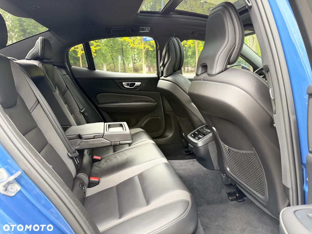 Volvo S60 T6 AWD Geartronic RDesign - 18