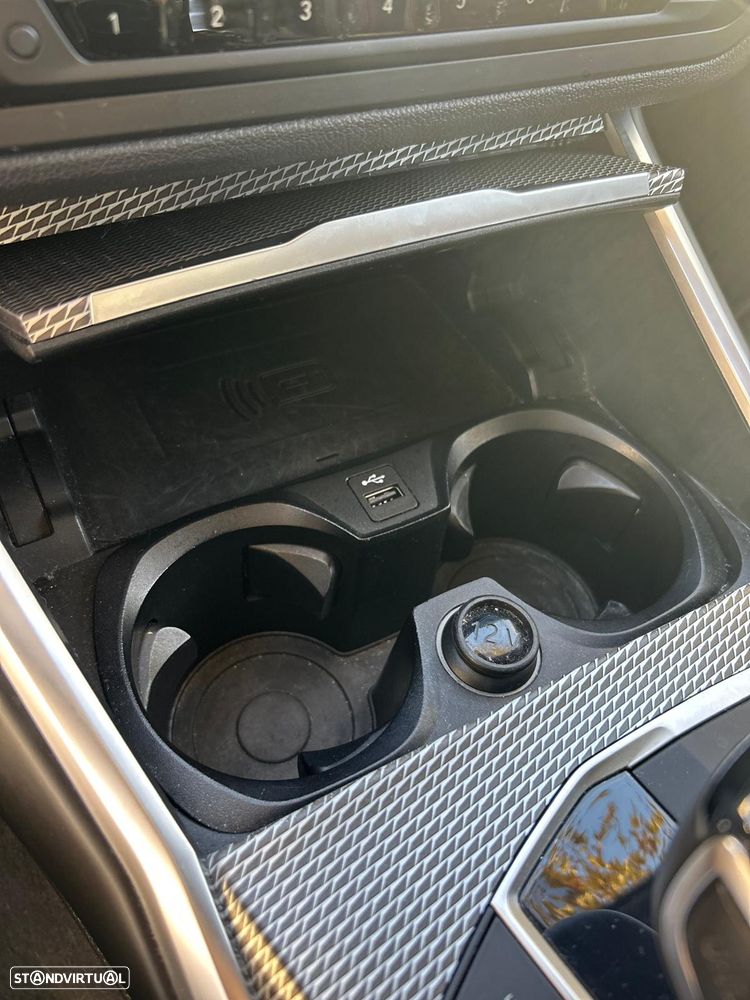 BMW 330 i Aut. M Sport - 27