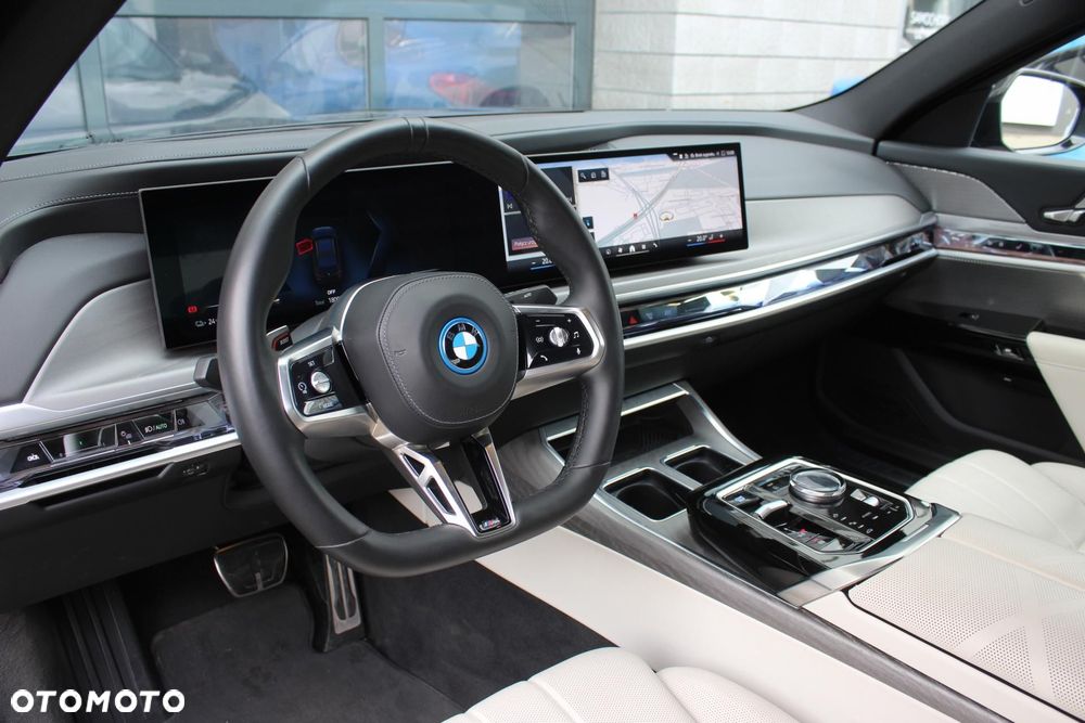 BMW i7 - 5