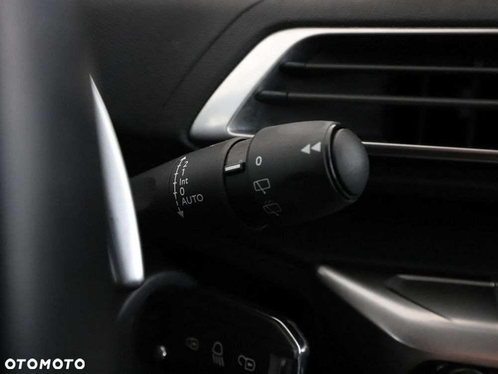 Peugeot 3008 BlueHDi 130 Stop & Start EAT8 Active Business-Paket - 36