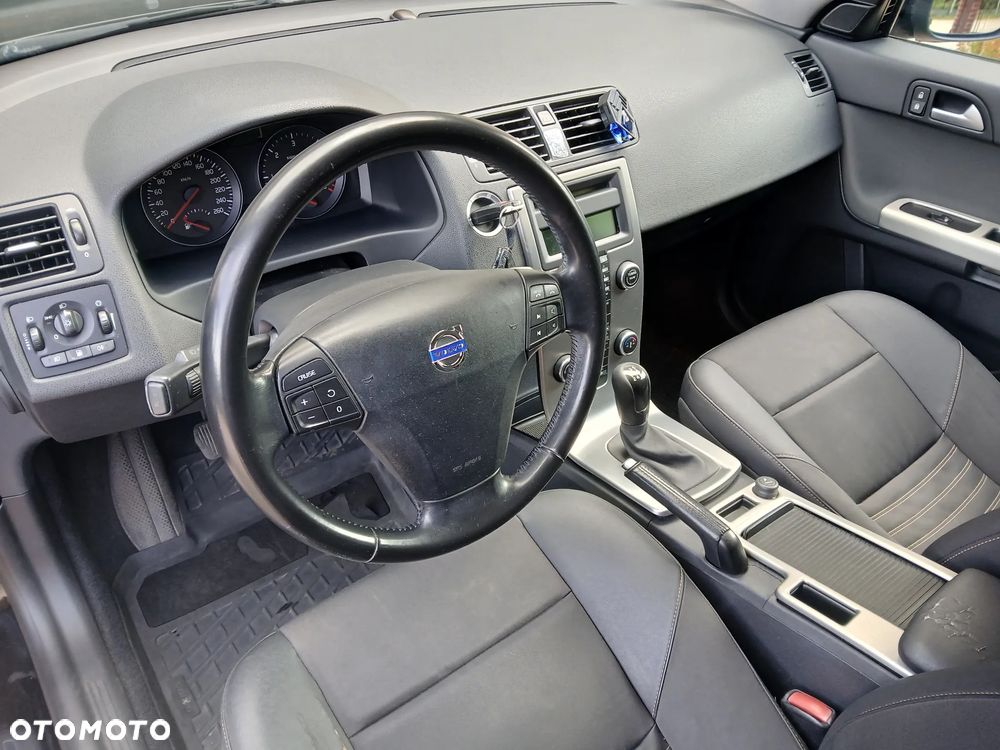 Volvo V50 1.6D Momentum - 11