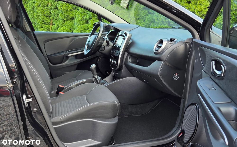 Renault Clio - 25