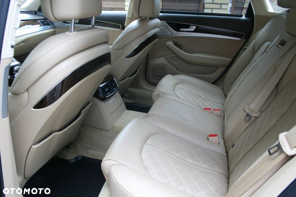 Audi A8 - 35
