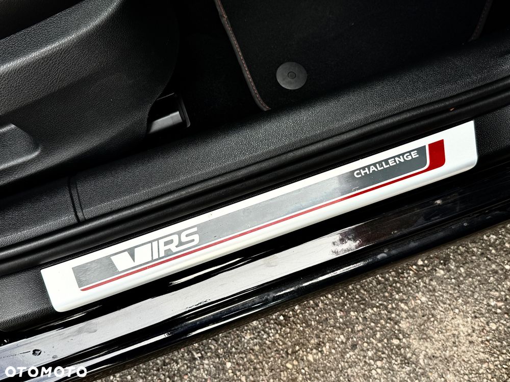 Skoda Octavia 2.0 TDI DSG RS - 35