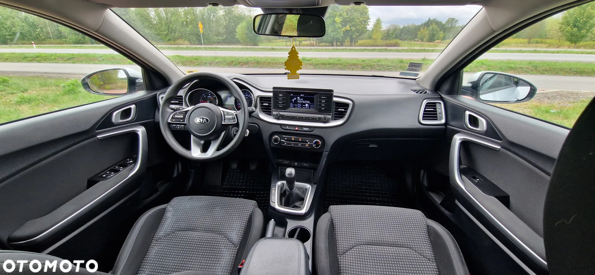 Kia Ceed - 9