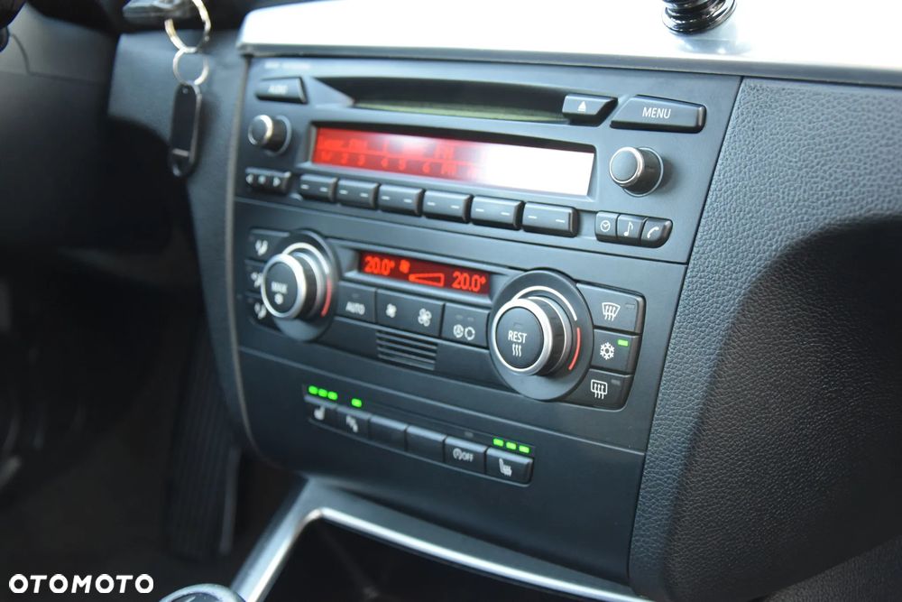 BMW Seria 1 120d DPF Edition Lifestyle - 27