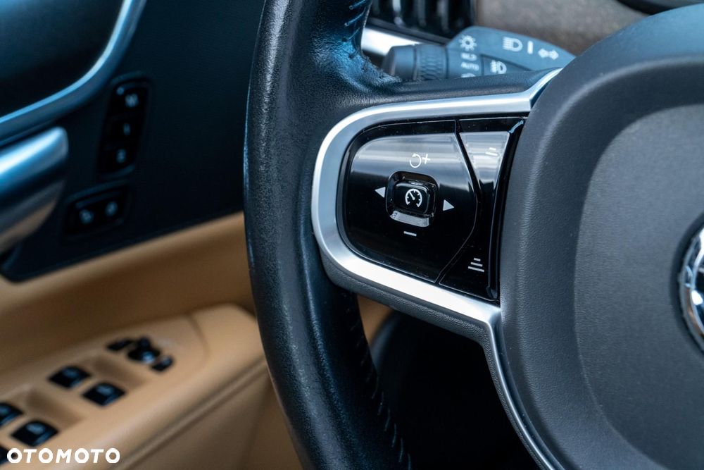 Volvo V90 Cross Country - 21