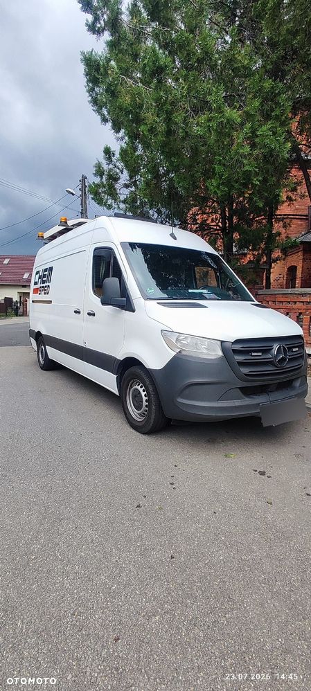 Mercedes-Benz Sprinter - 1