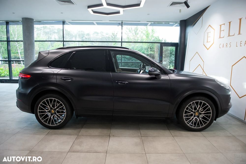Porsche Cayenne Standard - 9