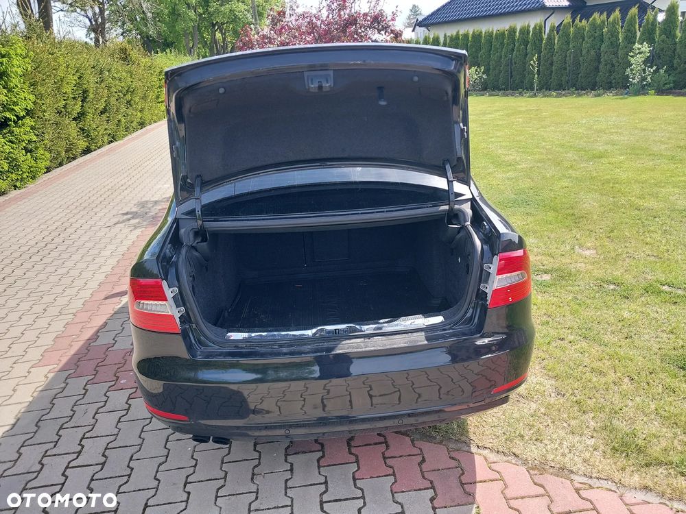 Skoda Superb 2.0 TDI Active DSG - 6