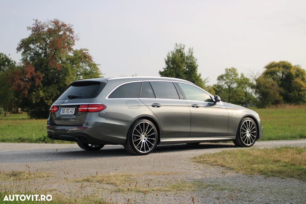 Mercedes-Benz E 220 d 9G-TRONIC AMG Line - 3