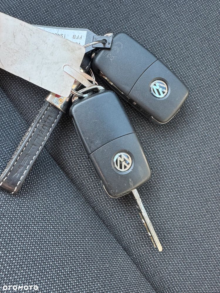 Volkswagen up! 1.0 move - 10