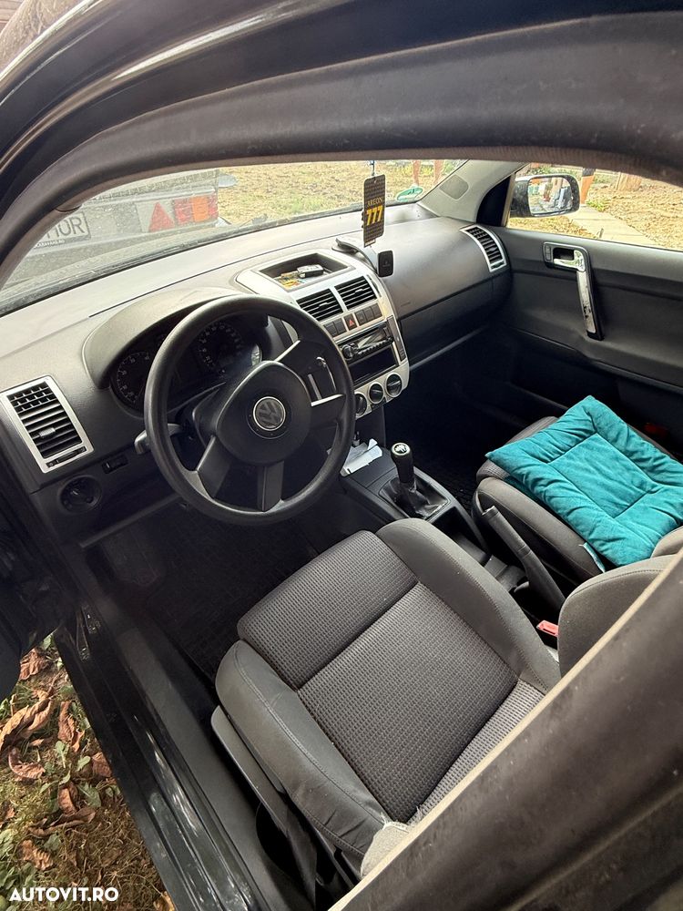 Volkswagen Polo - 7