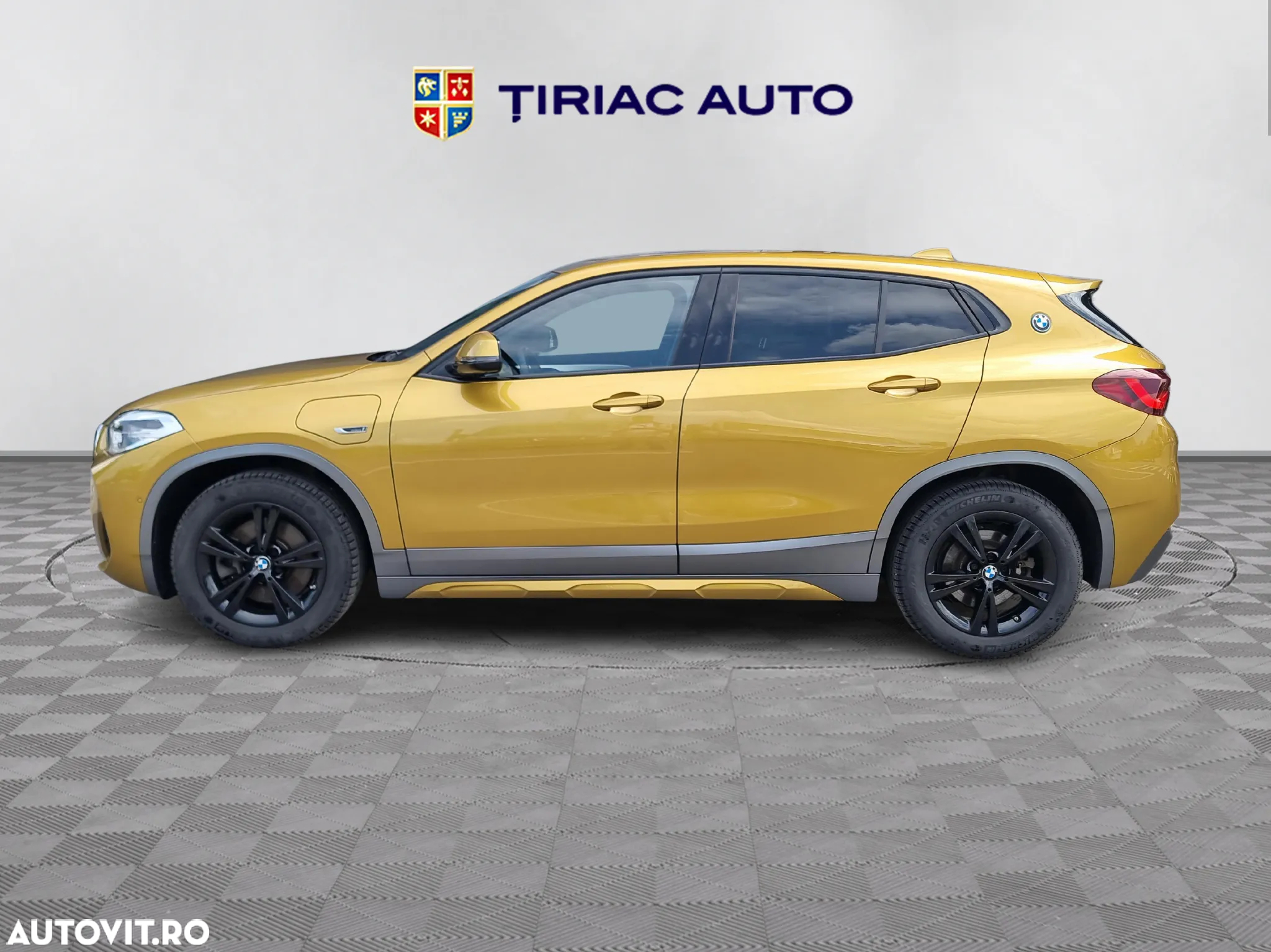 BMW X2 xDrive25e AT PHEV - 3
