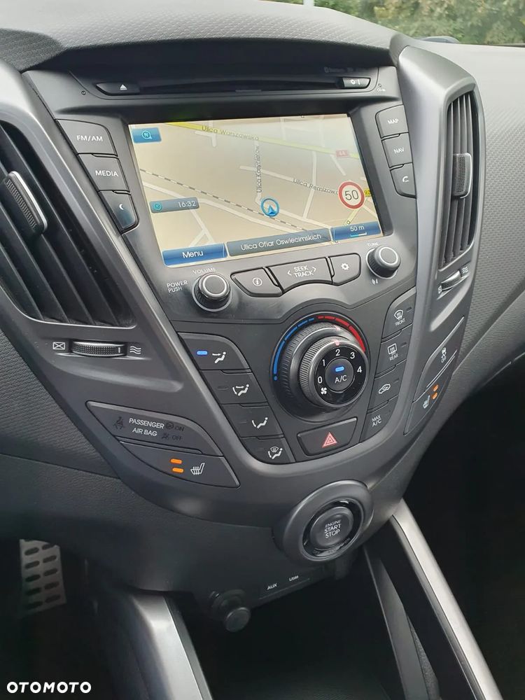 Hyundai Veloster 1.6 Turbo Premium - 16