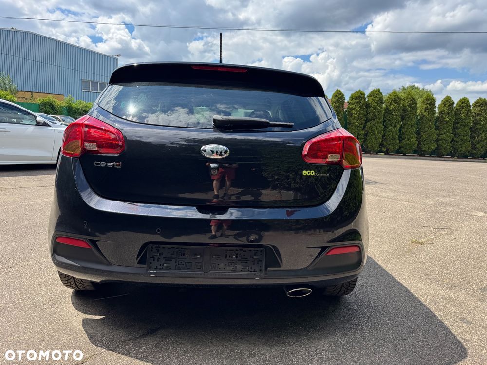 Kia Ceed 1.6 CRDi 128 ISG Fifa World Cup Edition - 14