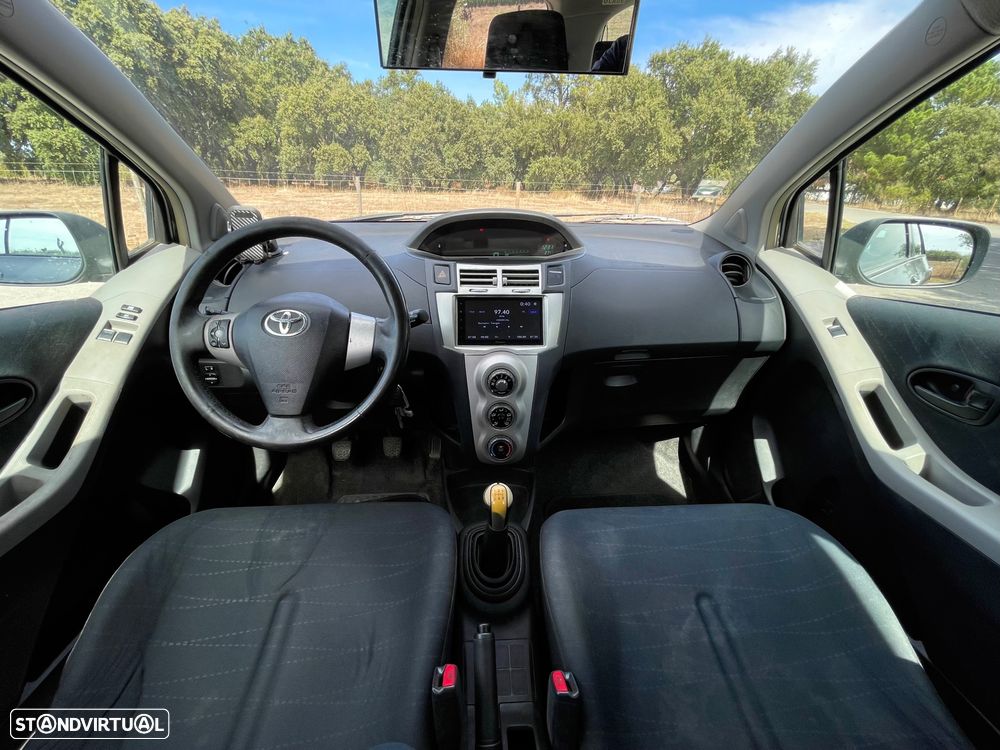 Toyota Yaris 1.0 VVT-i AC - 10