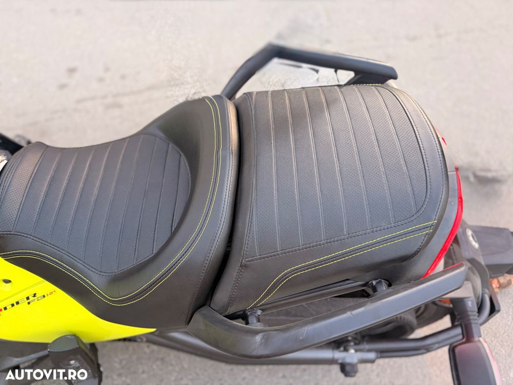 Can-Am Spyder - 6