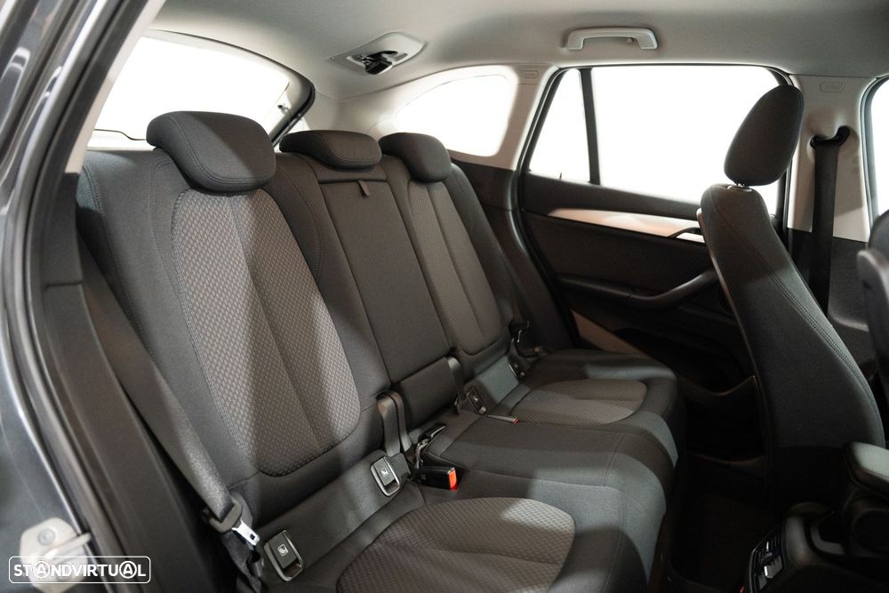 BMW X1 25 e xDrive Corporate Edition - 27