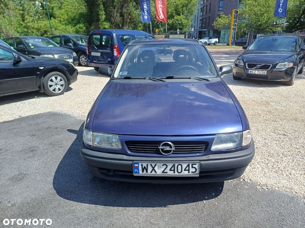 Opel Astra - 2