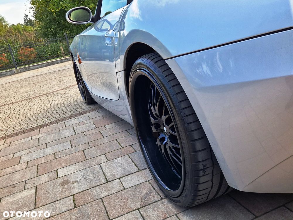 BMW Z4 2.5i - 11