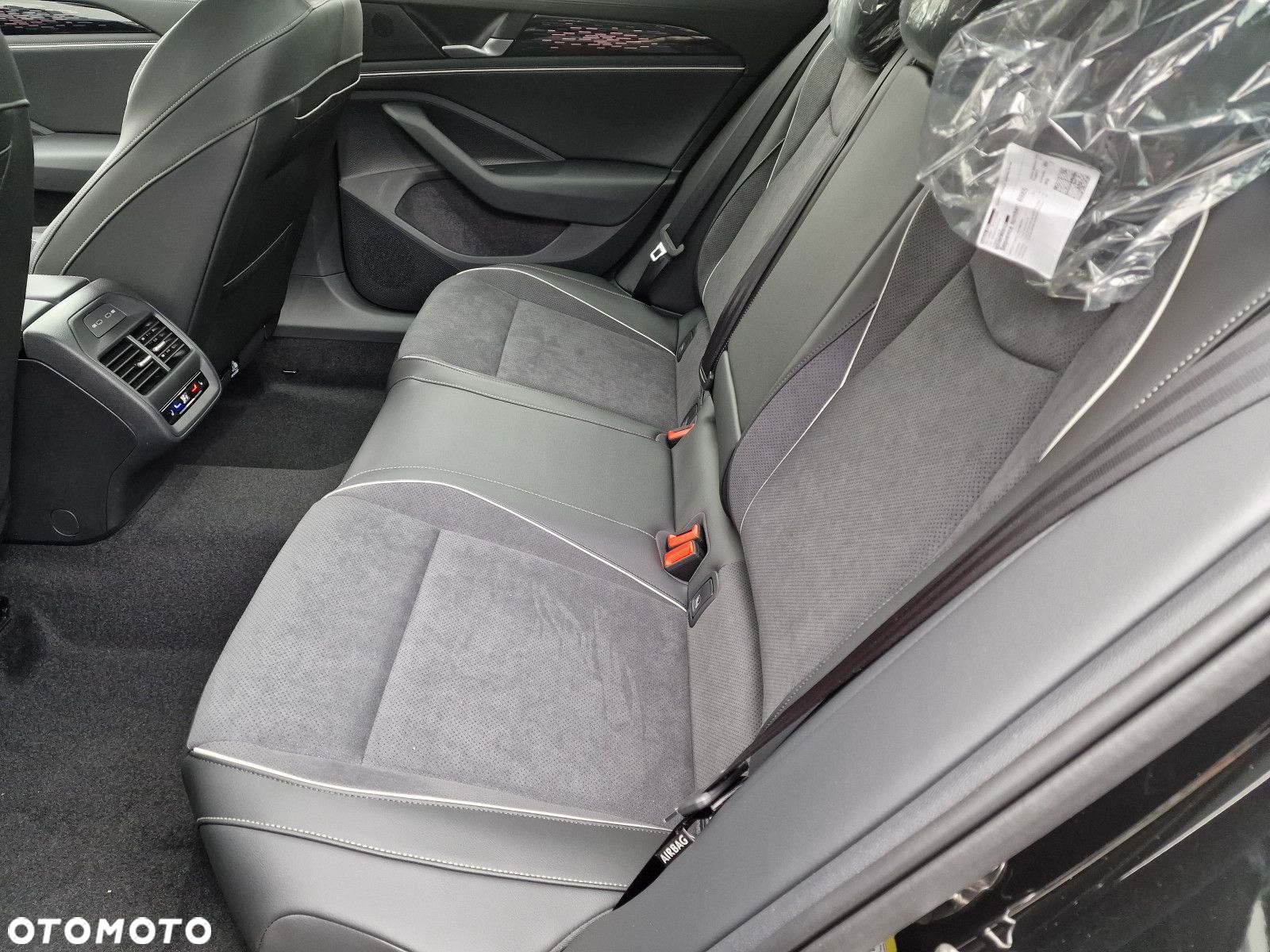 Volkswagen Passat - 17