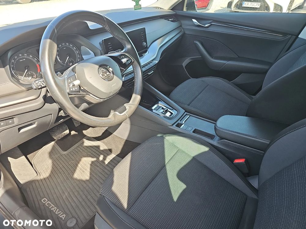Skoda Octavia 2.0 TDI Ambition DSG - 10