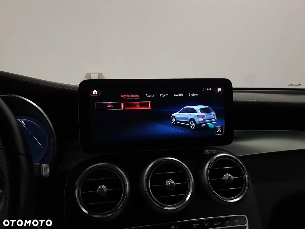 Mercedes-Benz GLC 300 de 4Matic 9G-TRONIC AMG Line Plus - 22