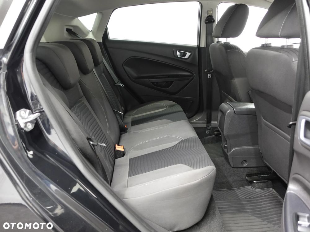 Ford Fiesta 1.0 EcoBoost Titanium - 24
