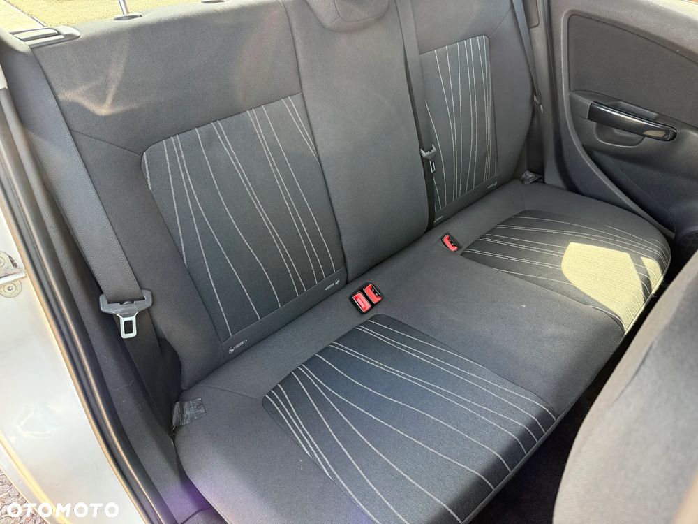 Opel Corsa - 15