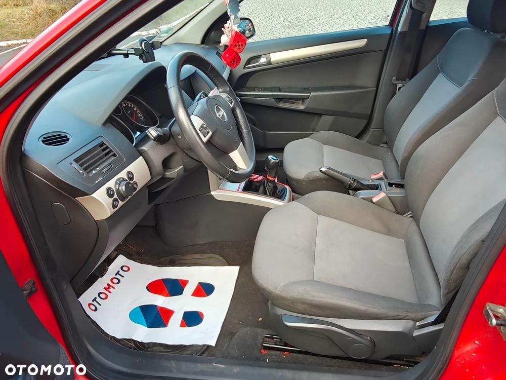 Opel Astra 1.9 CDTI DPF Cosmo - 11