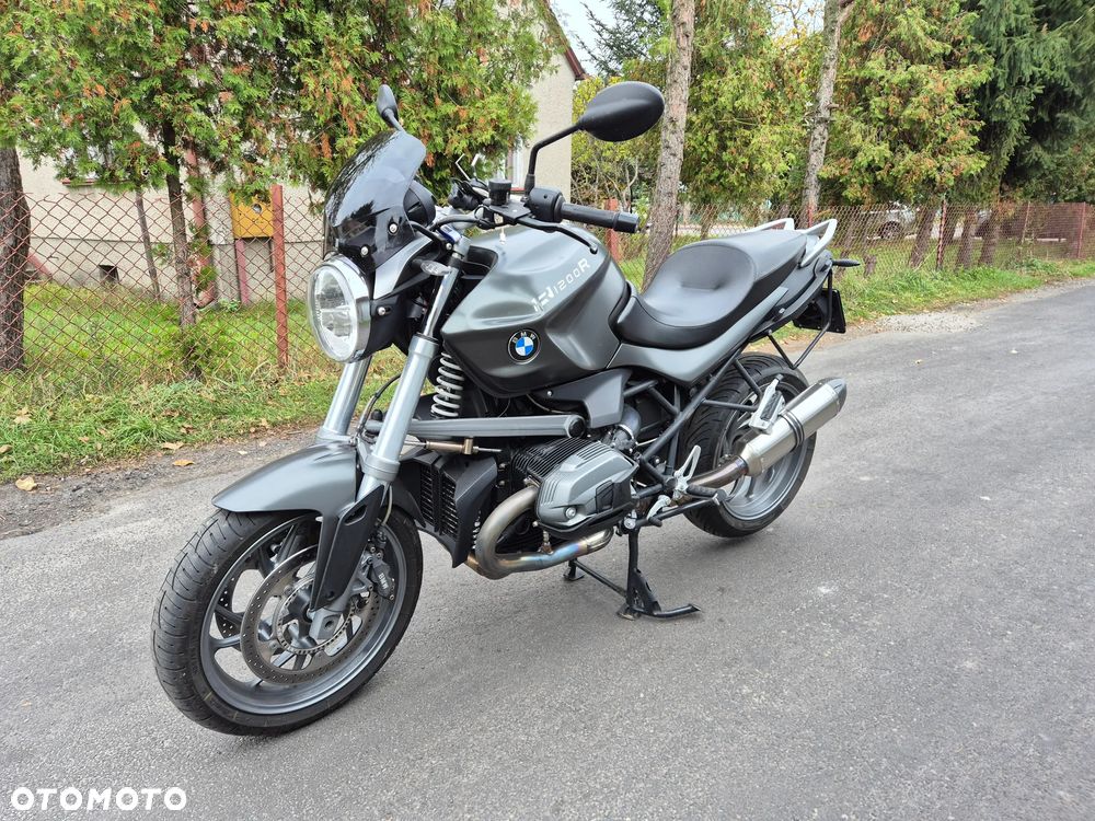 BMW R - 1