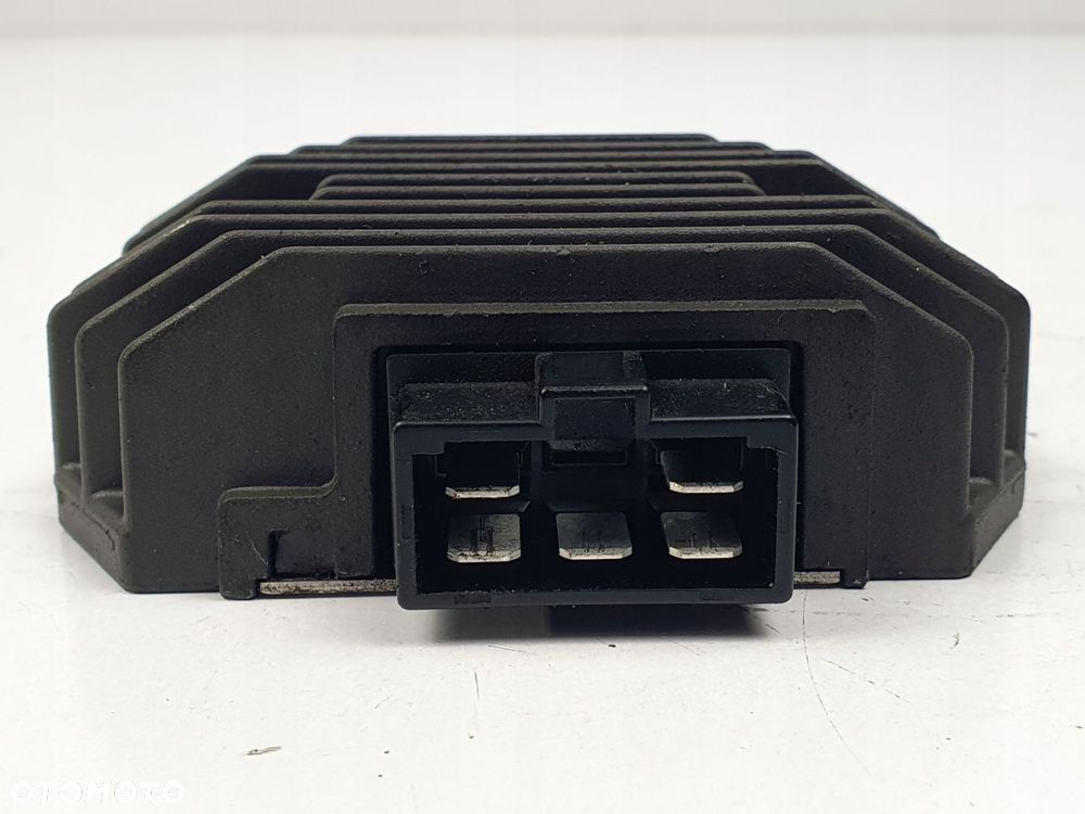 REGULATOR NAPIĘCIA Yamaha T-Max 560 Tech Max 560 20-25 moduł SH719AA - 9