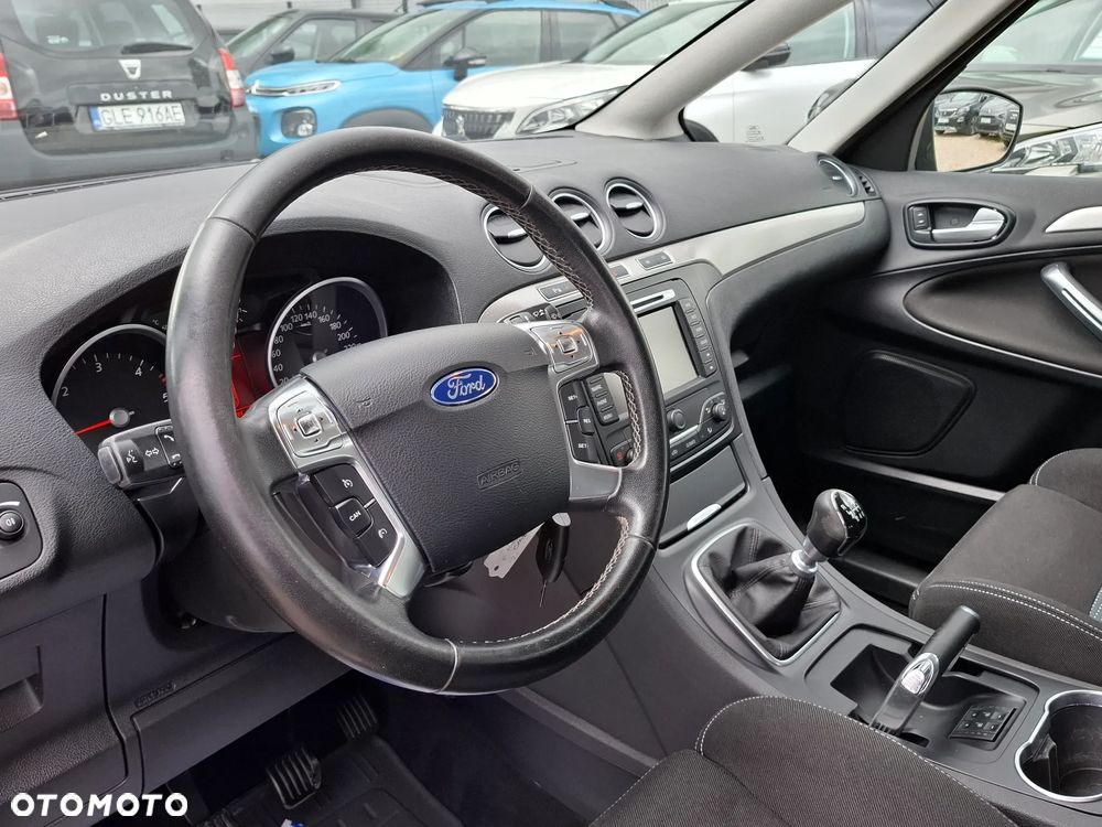 Ford S-Max - 23
