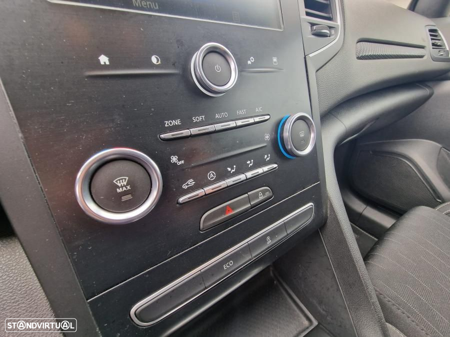 Renault Mégane 1.5 Blue dCi Limited - 8