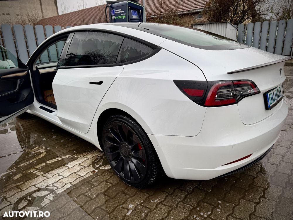 Tesla Model 3 Langstreckenbatterie Allradantrieb Dual Motor Performance - 12