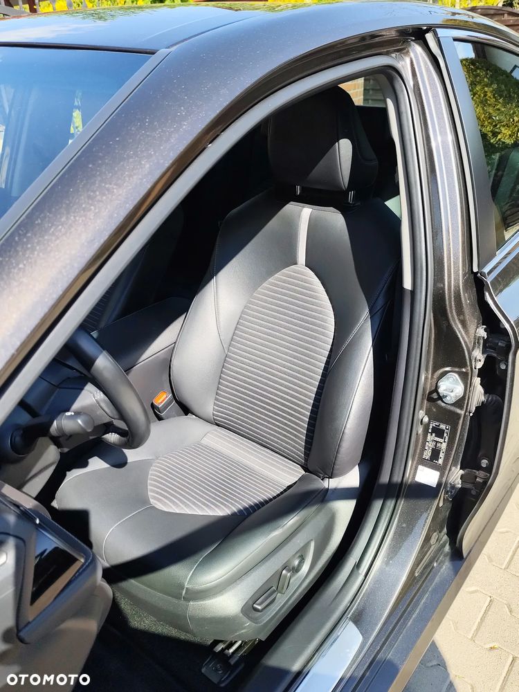 Toyota Camry 2.5 Hybrid Prestige CVT - 10