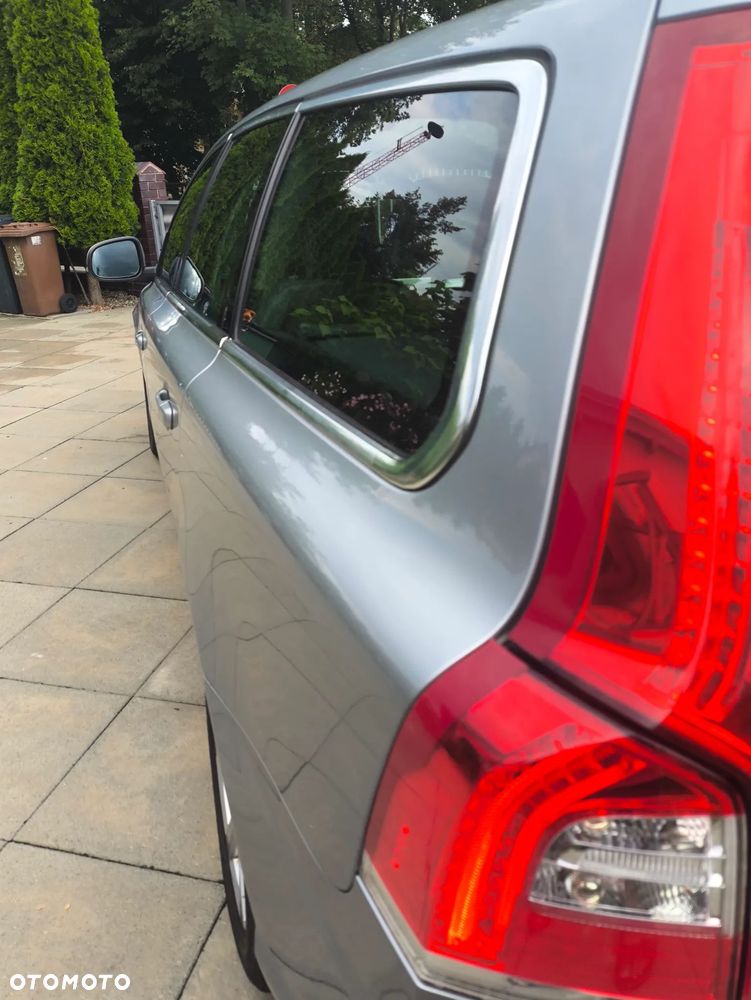 Volvo V70 D2 Dynamic Momentum - 9