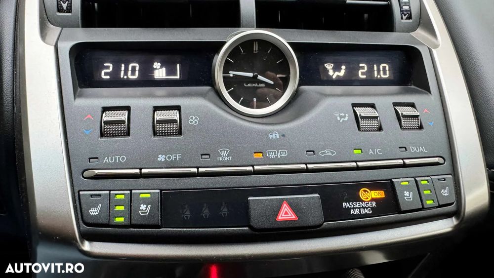 Lexus Seria NX 300h AWD Luxury - 12