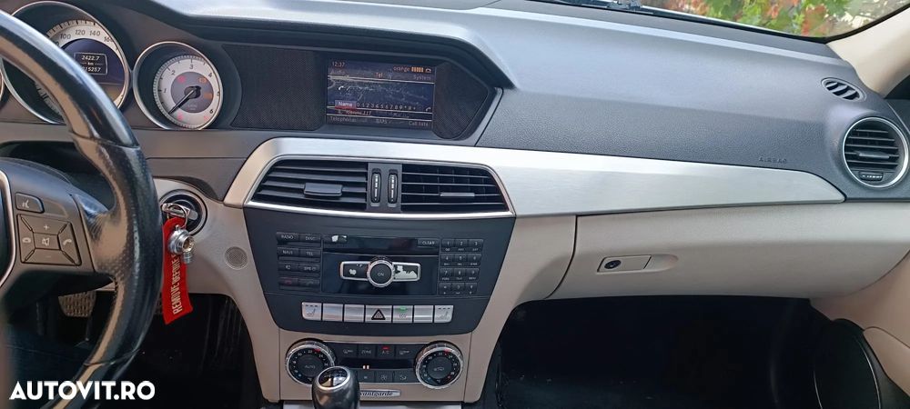 Mercedes-Benz C - 10