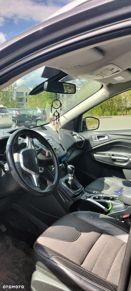 Ford Kuga - 8