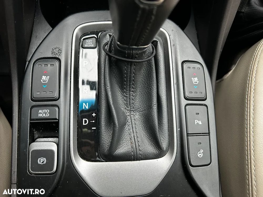 Hyundai Santa Fe 2.2 CRDi 4WD Automatik Premium - 16