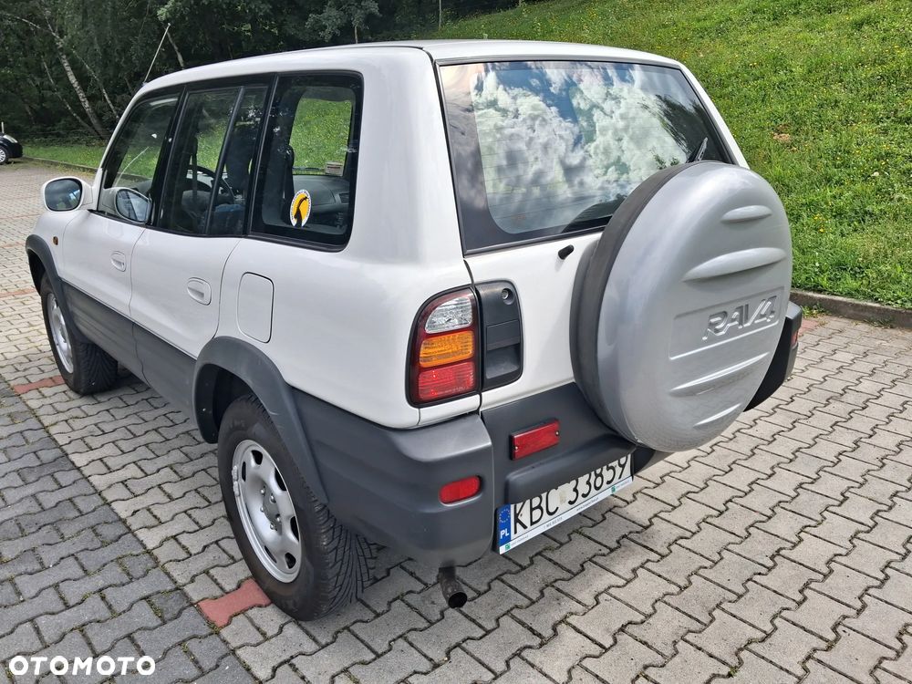 Toyota RAV4 2.0 GLi - 5