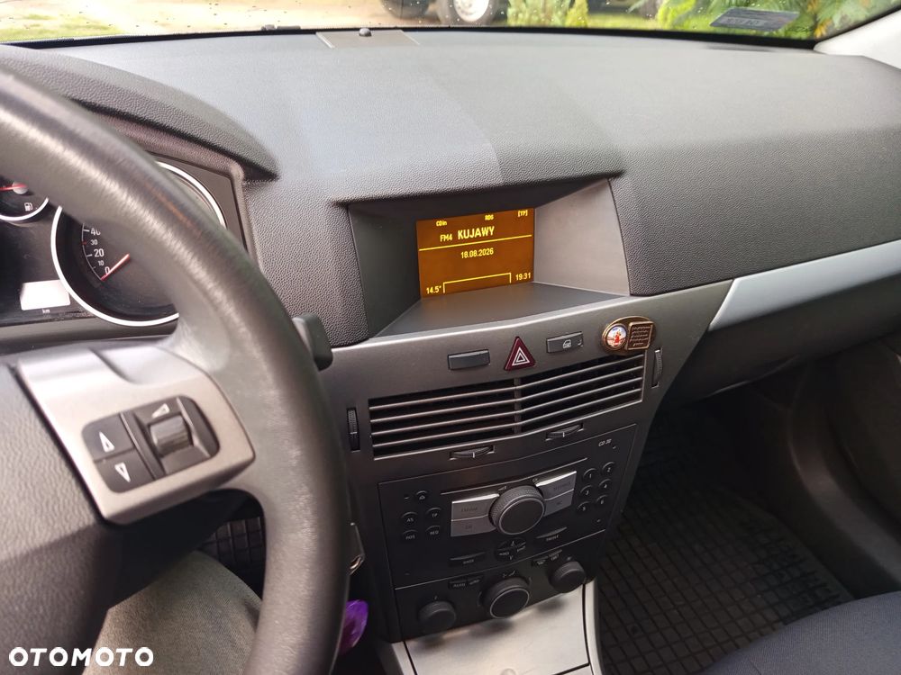 Opel Astra 1.4 - 8
