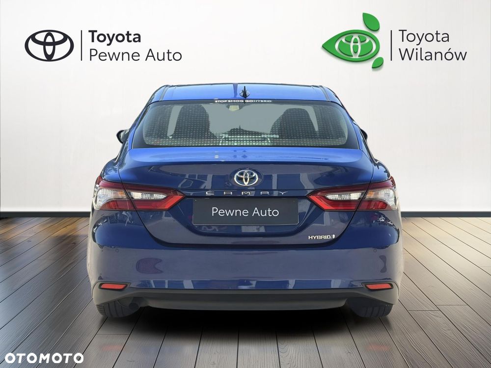 Toyota Camry 2.5 Hybrid Comfort CVT - 4