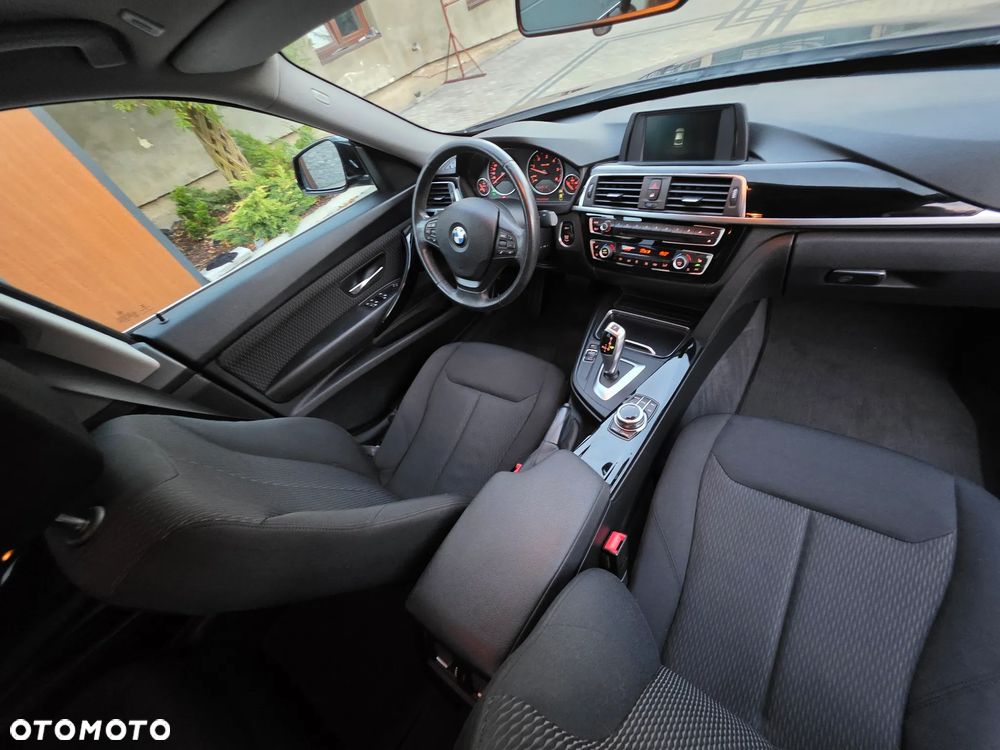 BMW 3GT 320d Advantage - 23