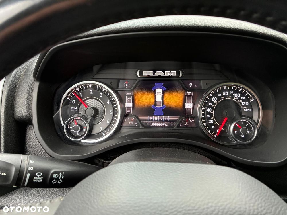 RAM 1500 5.7 Quad Cab Bighorn - 25