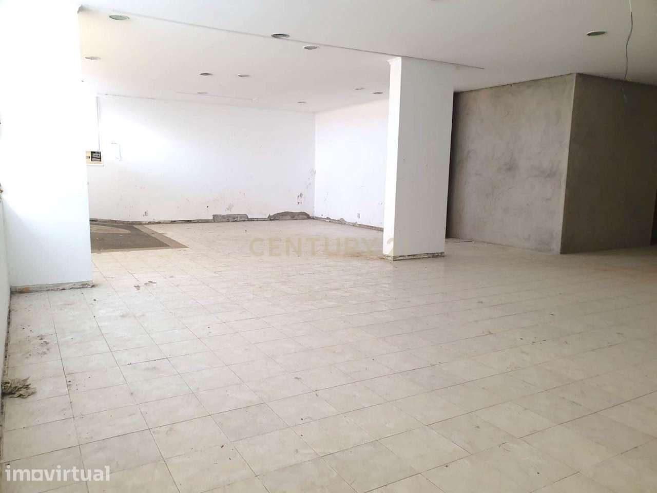 Loja Comercial - Santa Maria Maior - Grande imagem: 2/4