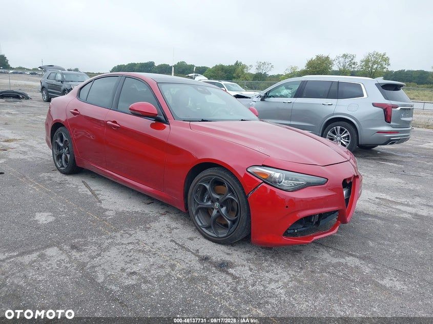 Alfa Romeo Giulia 2.0 Turbo 16V AT8-Q4 Veloce - 36