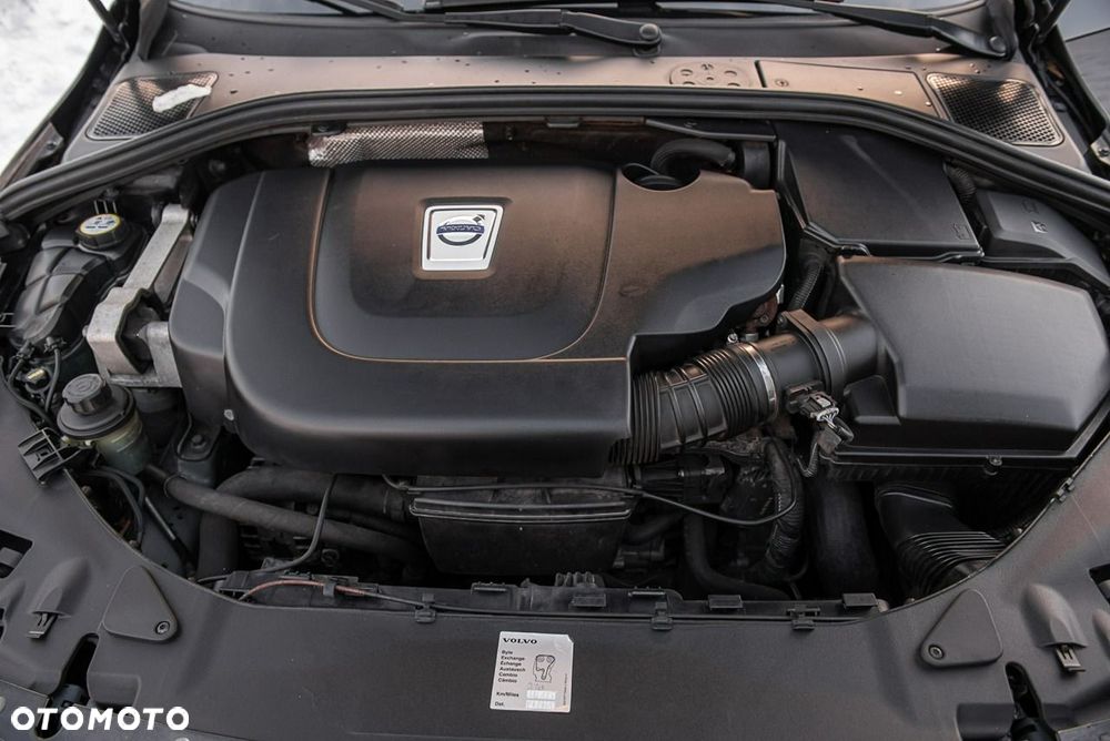 Volvo V60 D4 R-Design Momentum - 30